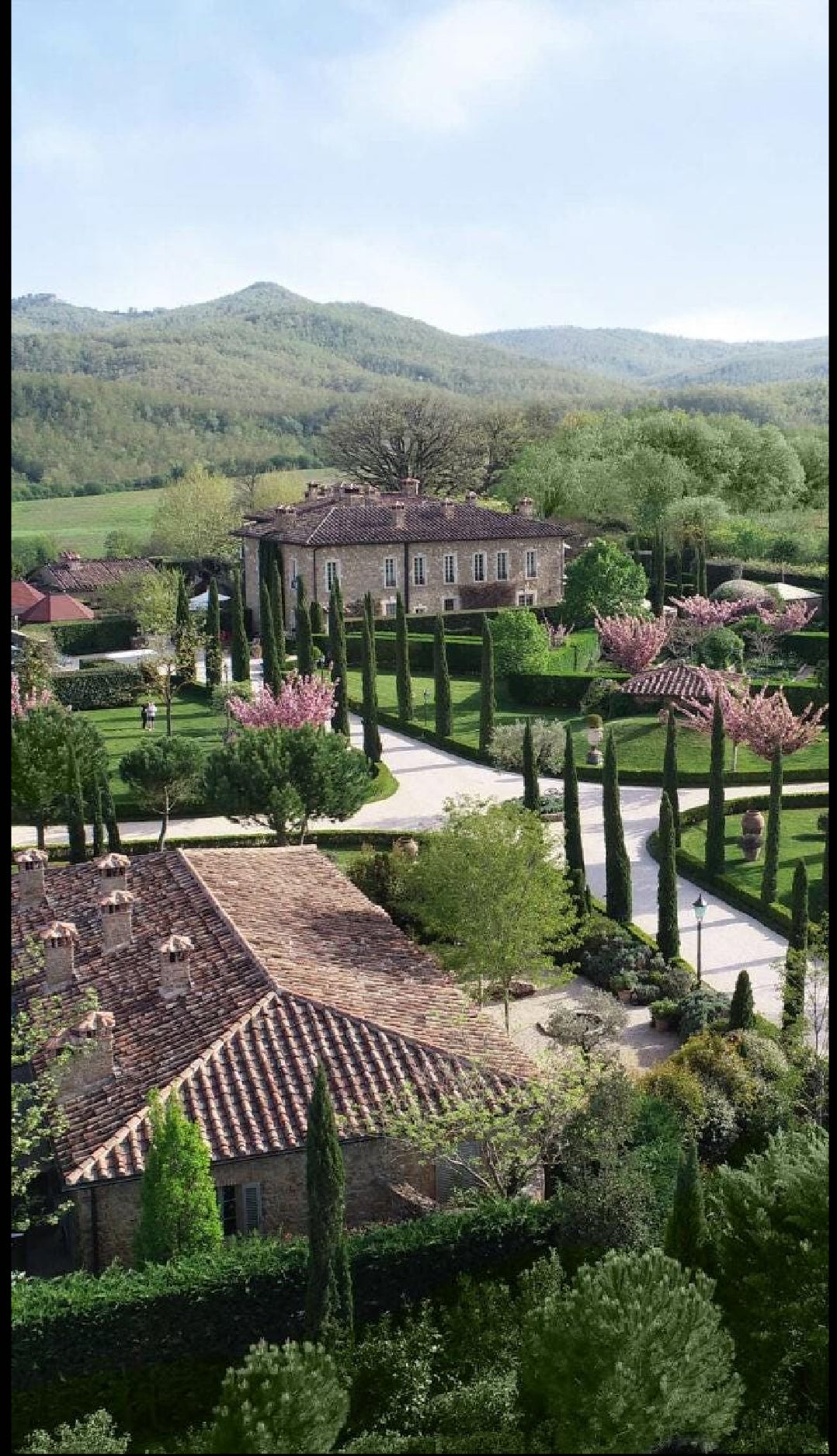 Borgo Santo Pietro, Toscana – Ornamento in Vetro Dipinto a Mano | Regalo Matrimonio