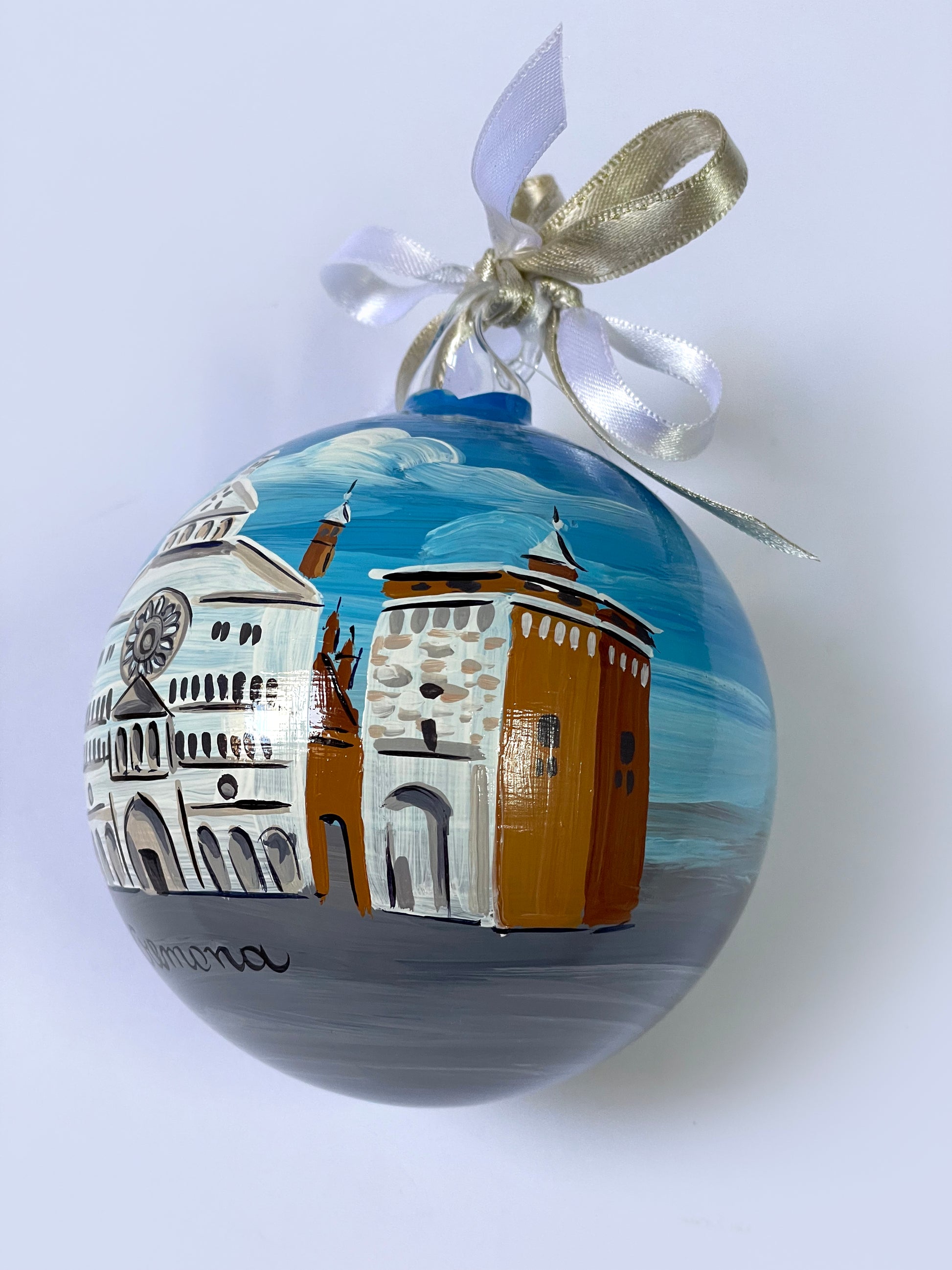 Ornamento in vetro dipinto a mano con città di Cremona con il suo Duomo. Città italiane.