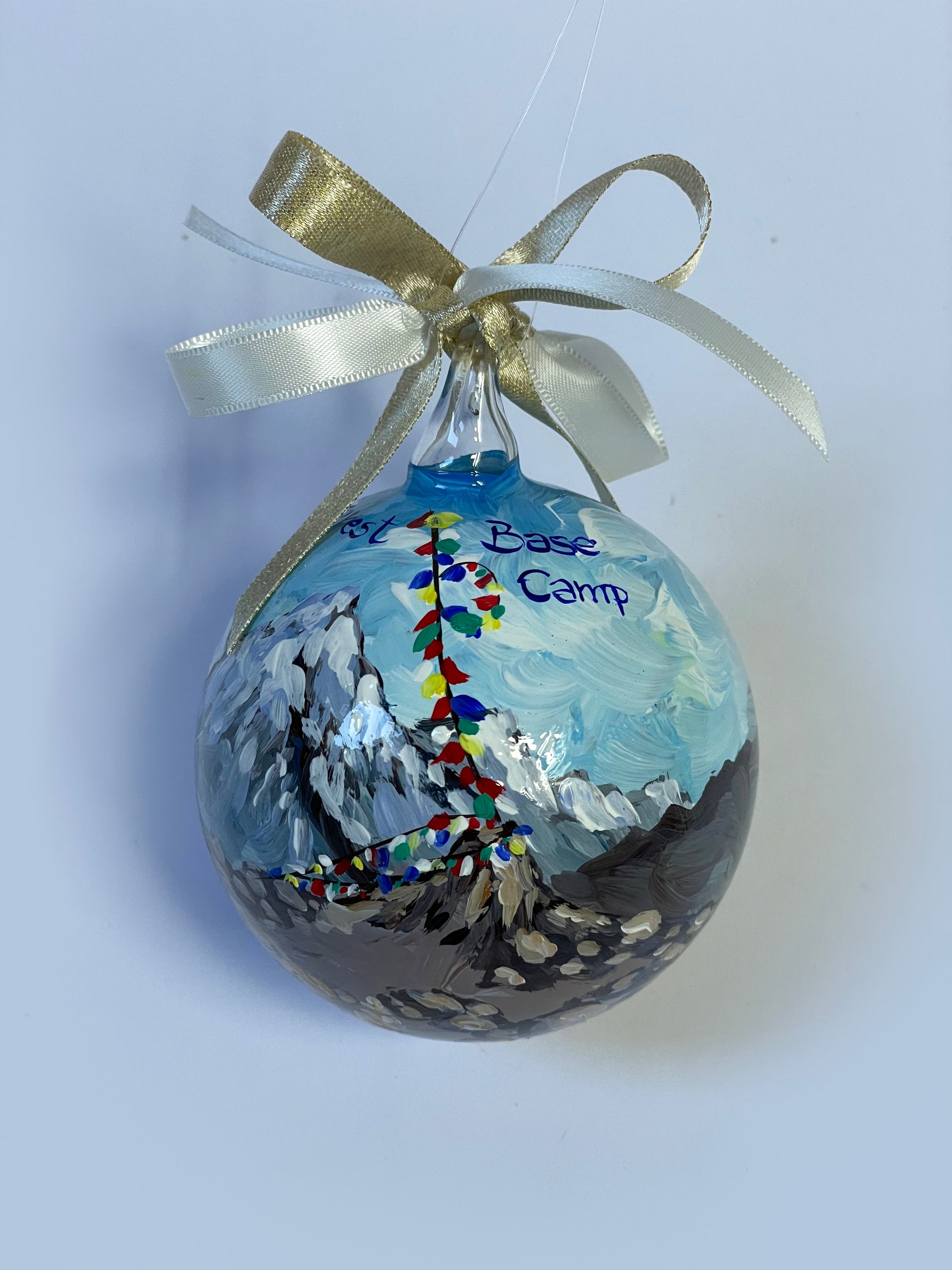 Ornamento dipinto a mano con Monte Everest