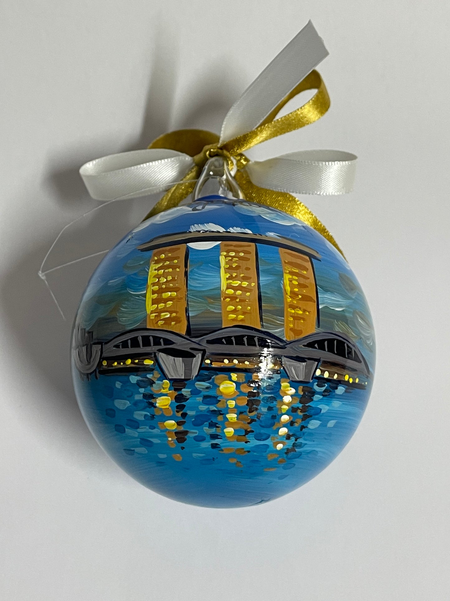 Singapore – Ornamento in Vetro Dipinto a Mano | Souvenir Asia