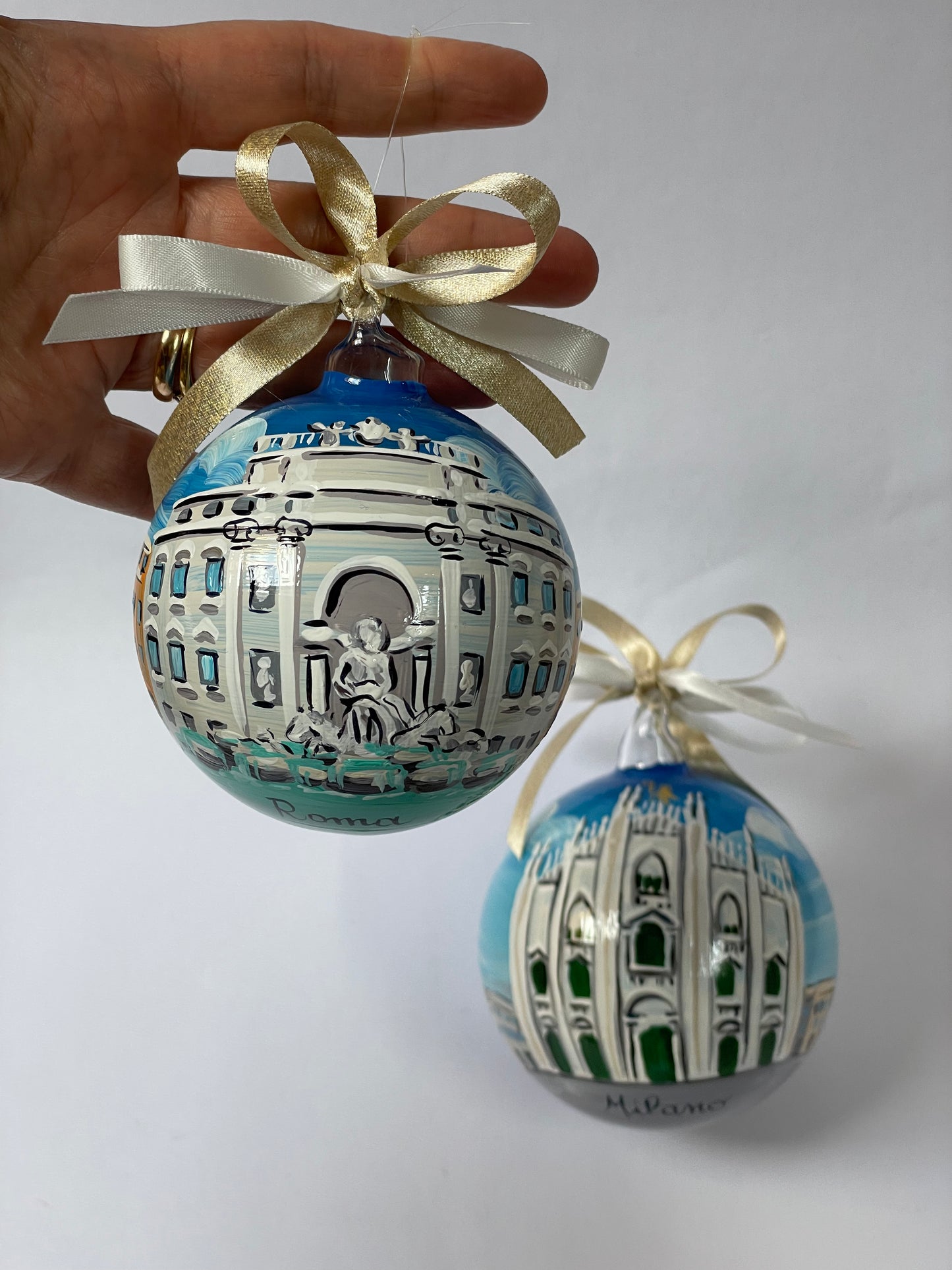 Milan, Duomo – Hand-Painted Glass Ornament | Lombardy Souvenir