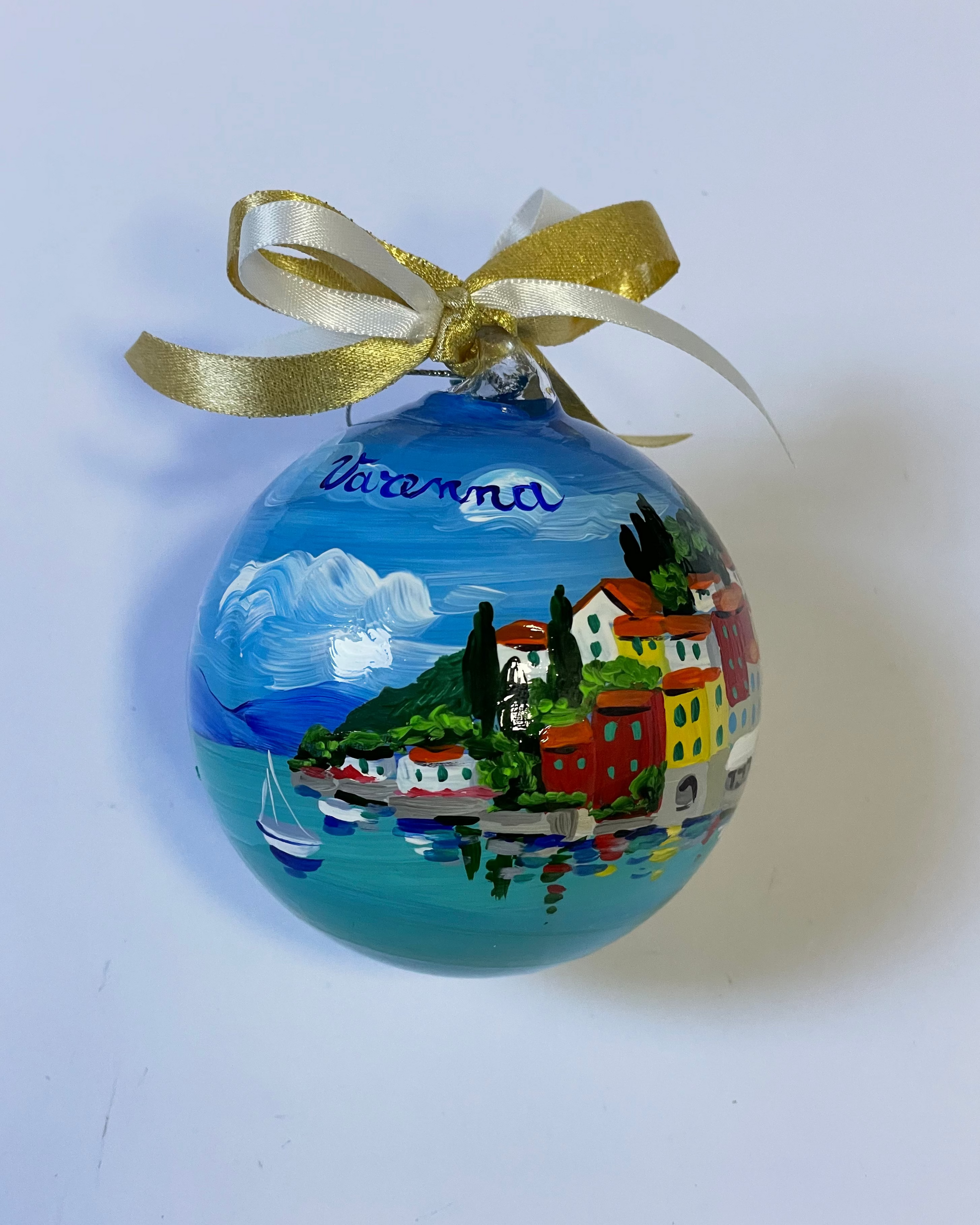 Hand-painted glass ornament – Varenna Lake Como with colourful houses, cypress trees, sailboat and turquoise water reflection, Lombardy Italy souvenir