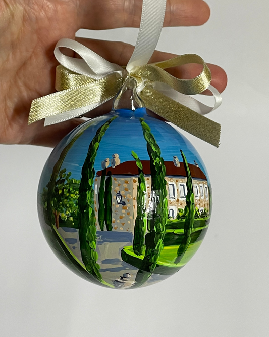 Borgo Santo Pietro, borgo in Toscana, dipinto a mano su pallina di Natale