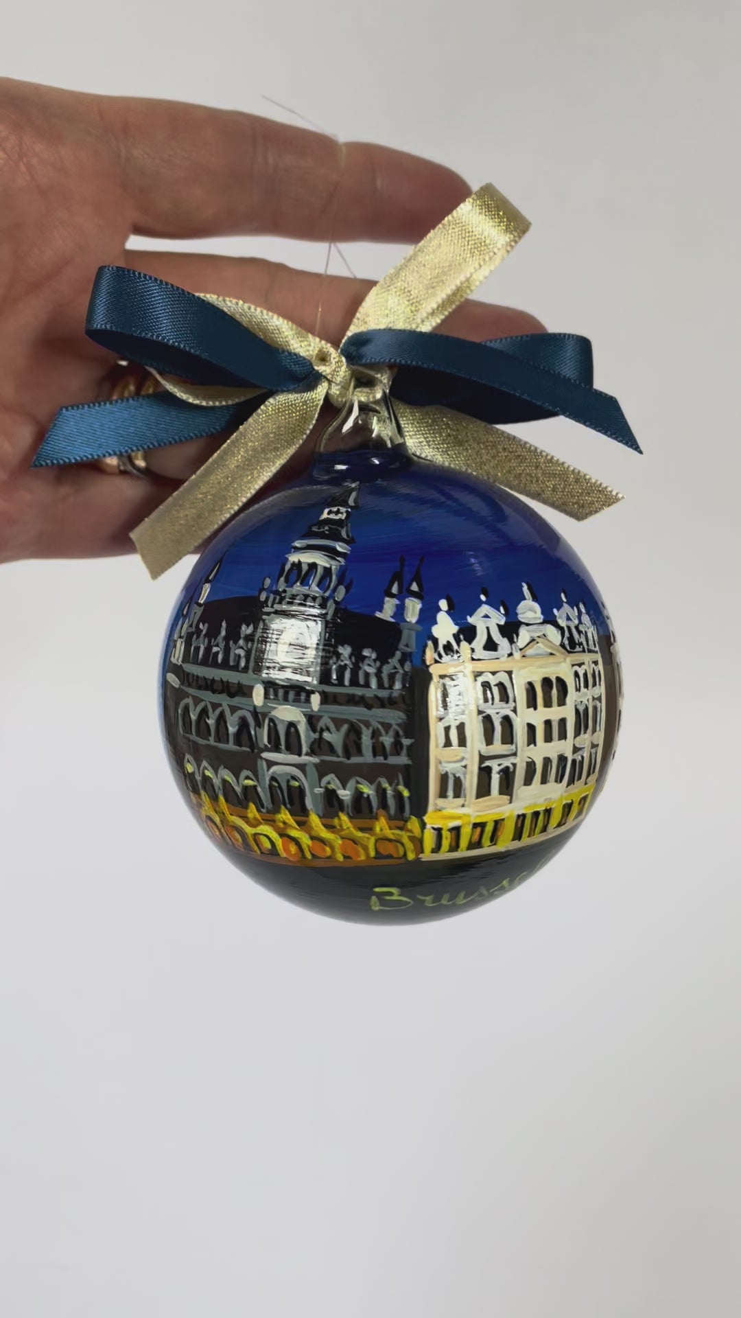 Brussels ornamento dipinto a mano 