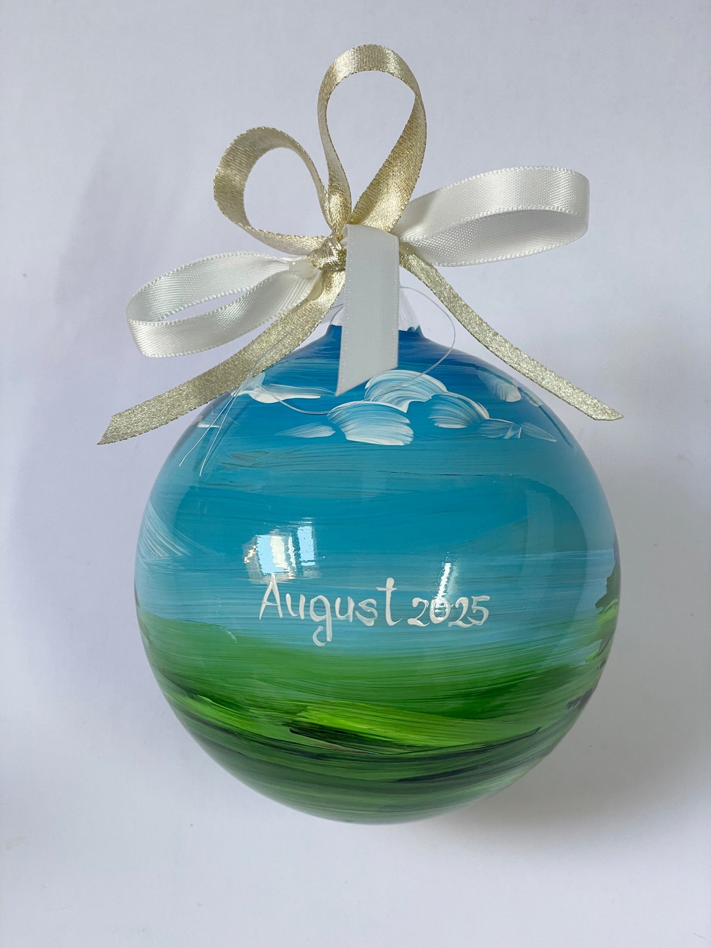 ornamento personalizzato dipinto a mano con raffigurato paesaggio delle Dolomiti italiane 